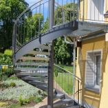 Aussenspindeltreppe mit Gitterroststufen, alte Mühle